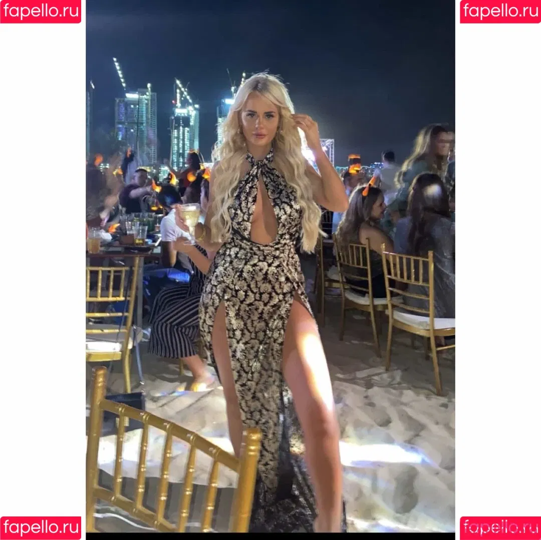 Barbiecole_12 / Nicole Farrell / nicolefarrell_1208 Onlyfans Photo Gallery 