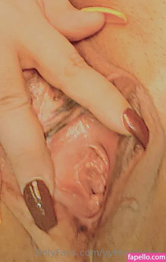 vyktoriavexx / vyktorya_ Onlyfans Photo Gallery 