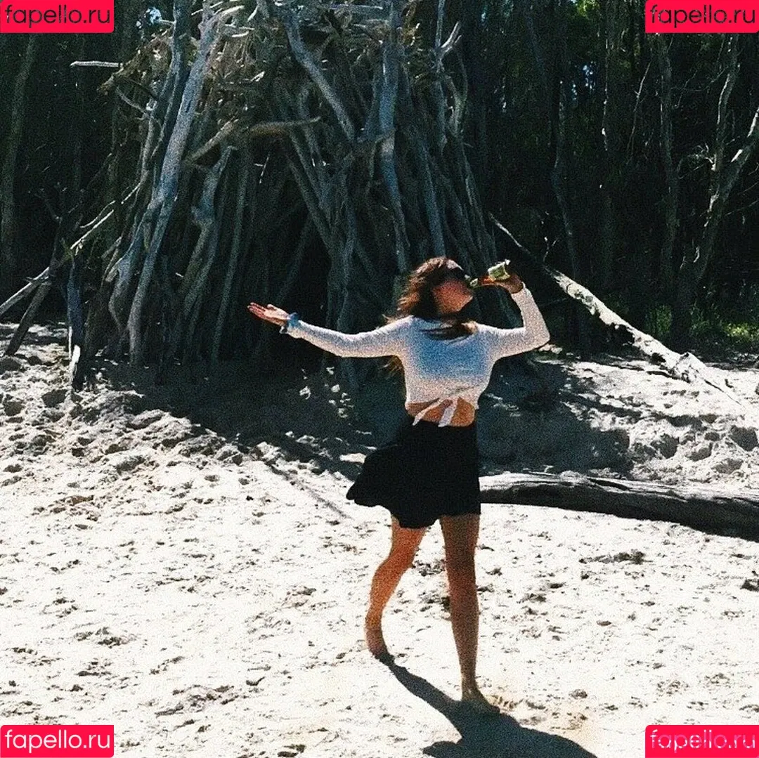 Hayley Aurisch / hailey.aurisch / yellowmonkeys Onlyfans Photo Gallery 