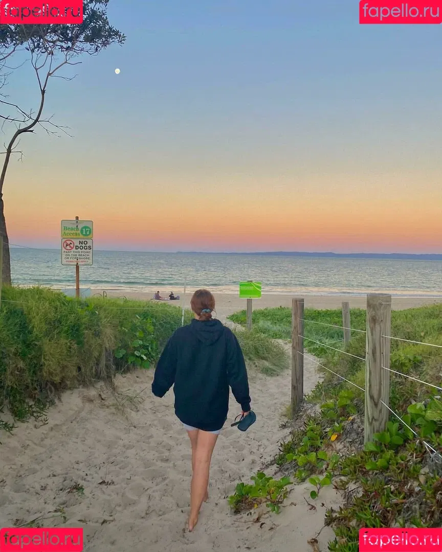 Hayley Aurisch / hailey.aurisch / yellowmonkeys Onlyfans Photo Gallery 