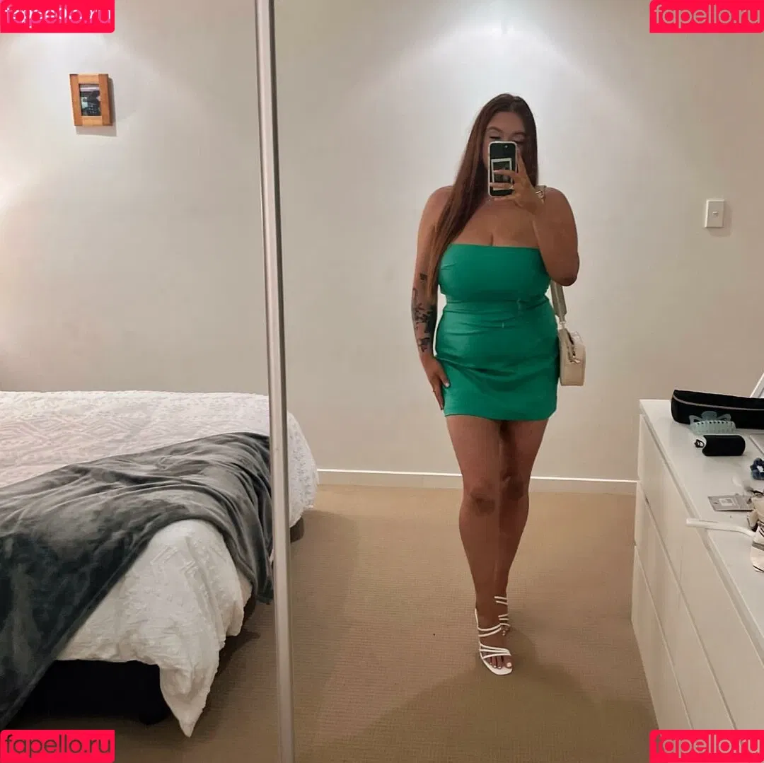 Hayley Aurisch / hailey.aurisch / yellowmonkeys Onlyfans Photo Gallery 