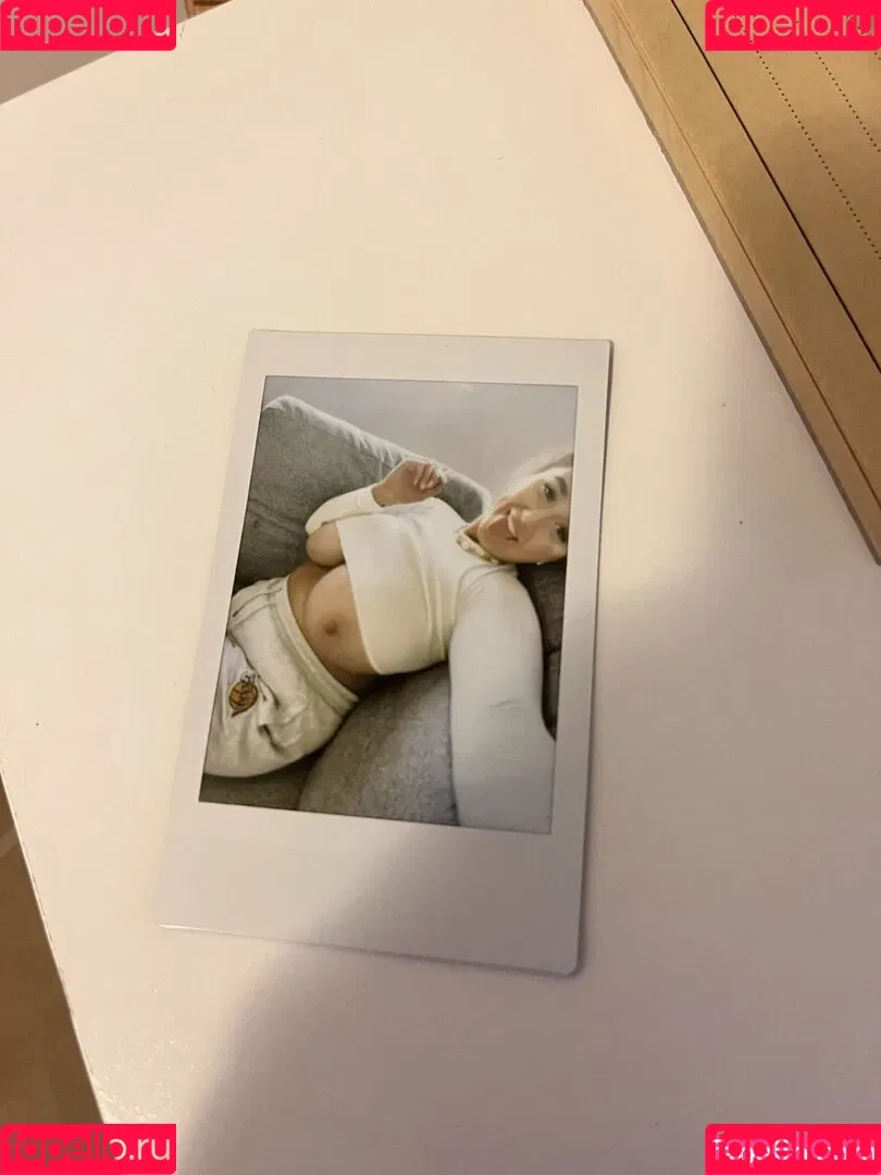 Hayley Aurisch / hailey.aurisch / yellowmonkeys Onlyfans Photo Gallery 