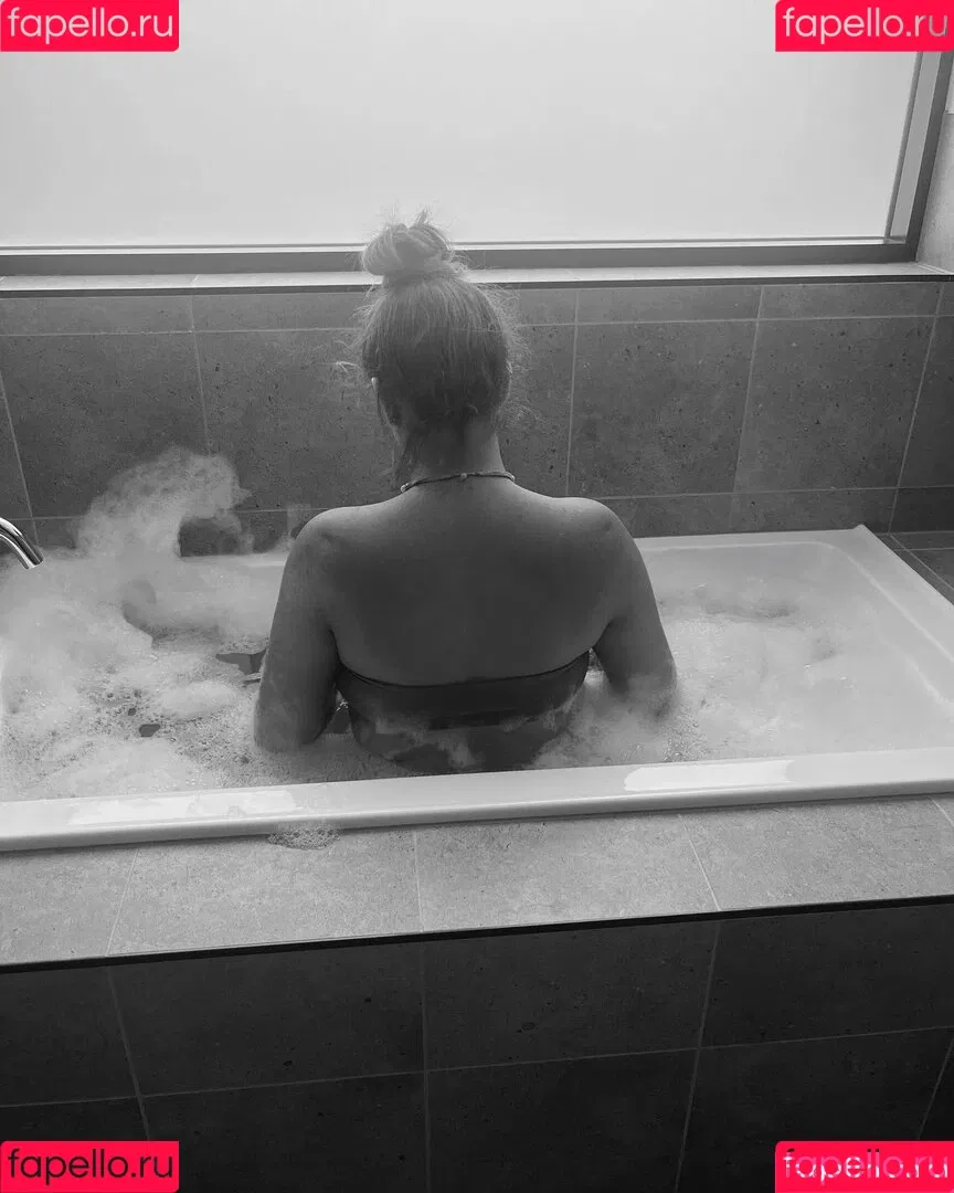 Hayley Aurisch / hailey.aurisch / yellowmonkeys Onlyfans Photo Gallery 