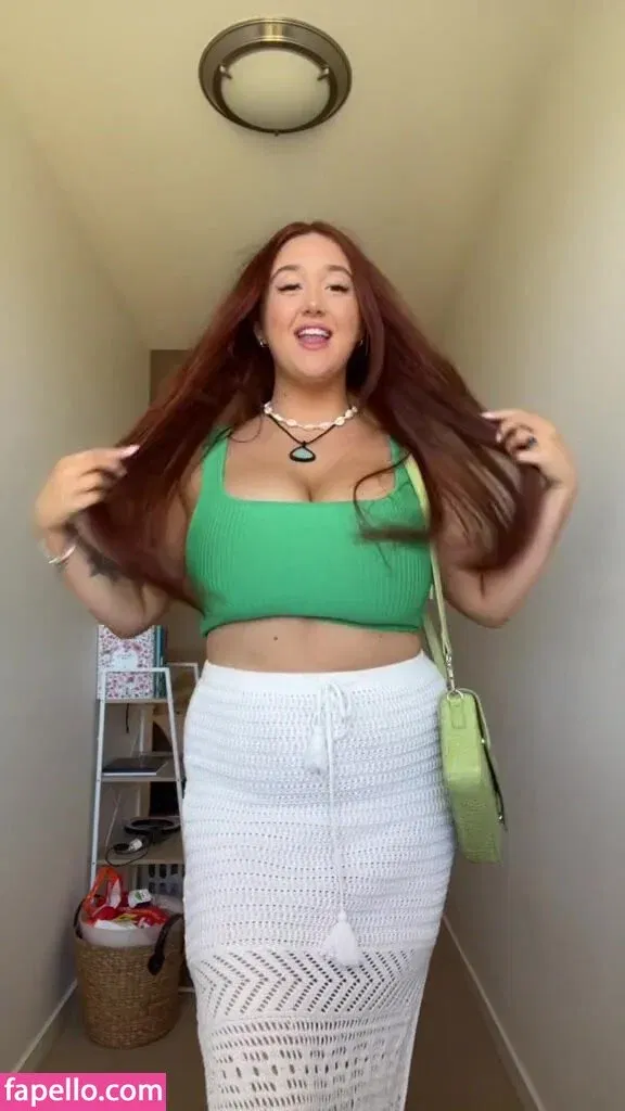 Hayley Aurisch / hailey.aurisch / yellowmonkeys Onlyfans Photo Gallery 