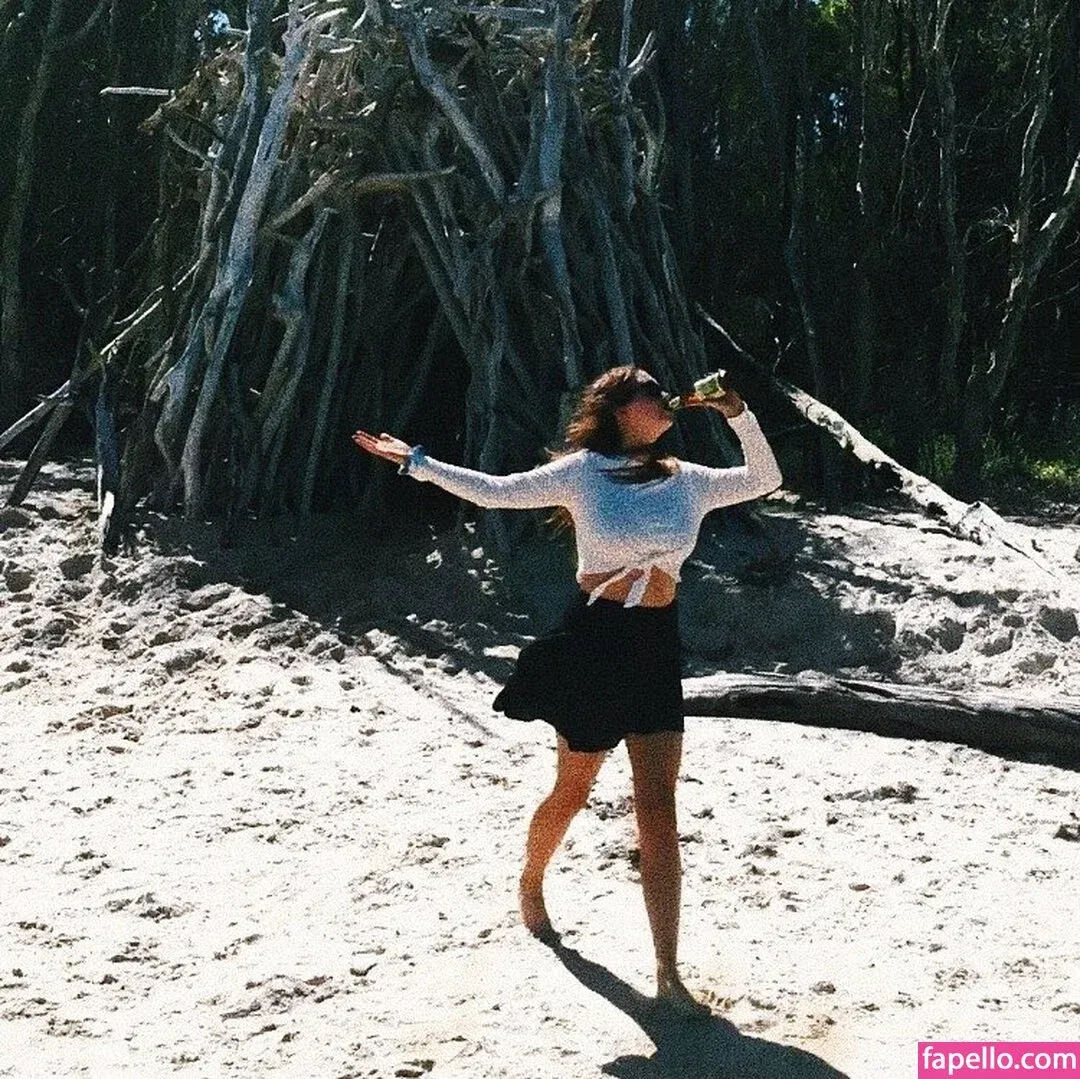 Hayley Aurisch / hailey.aurisch / yellowmonkeys Onlyfans Photo Gallery 