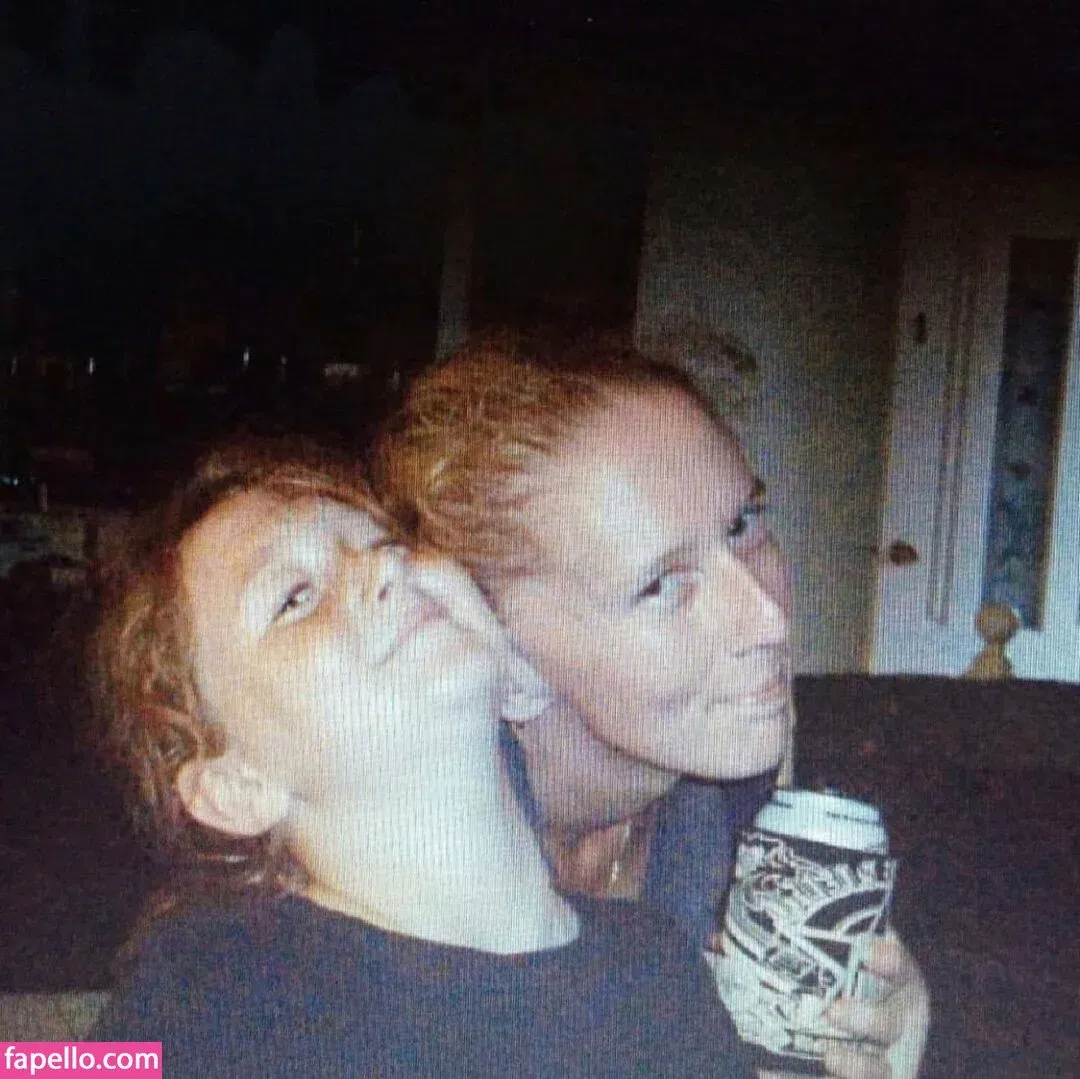 Hayley Aurisch / hailey.aurisch / yellowmonkeys Onlyfans Photo Gallery 