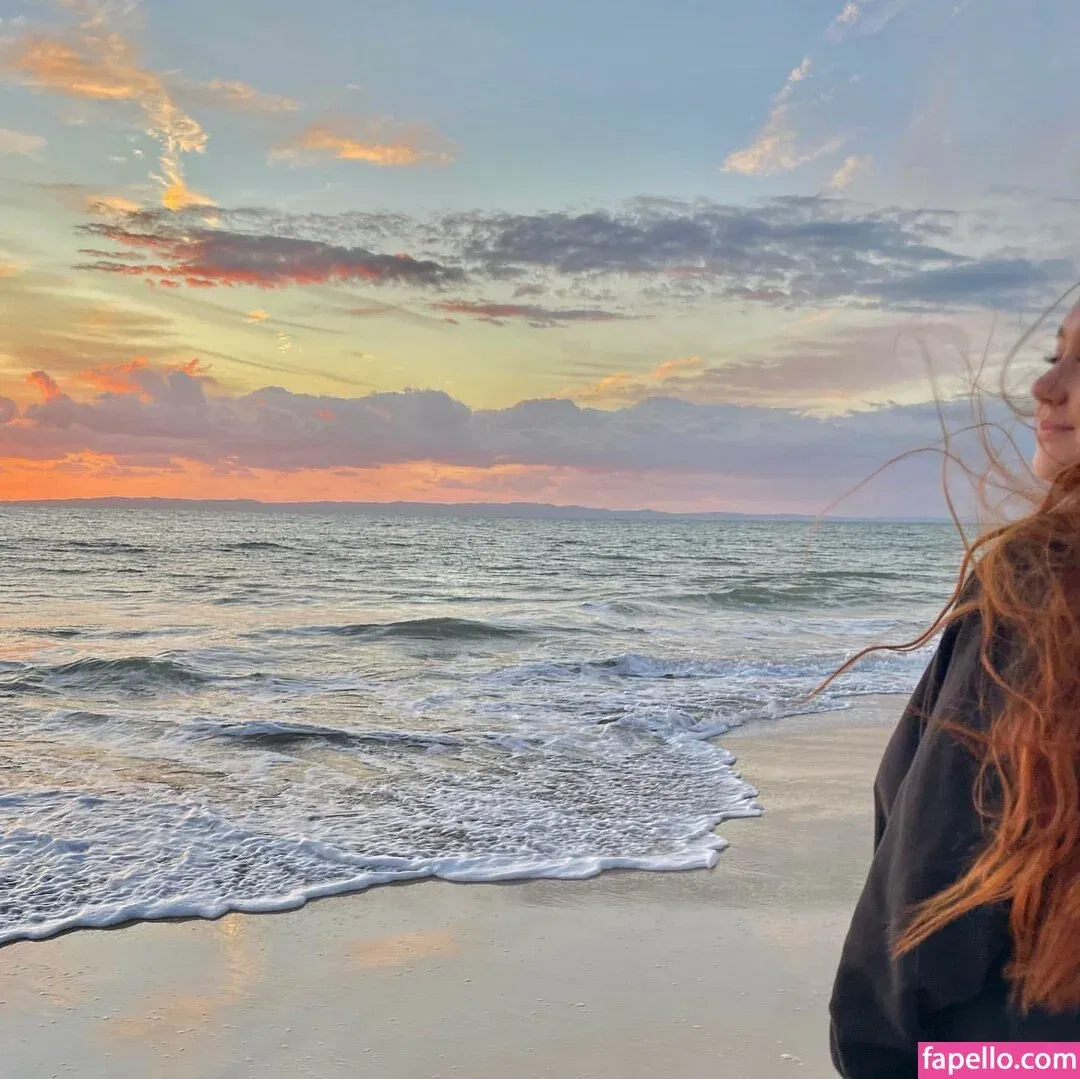 Hayley Aurisch / hailey.aurisch / yellowmonkeys Onlyfans Photo Gallery 