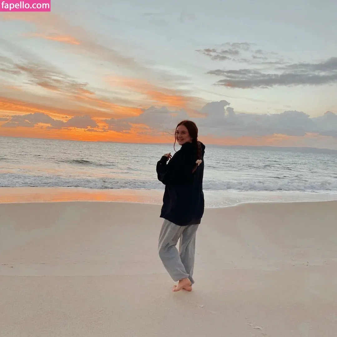 Hayley Aurisch / hailey.aurisch / yellowmonkeys Onlyfans Photo Gallery 