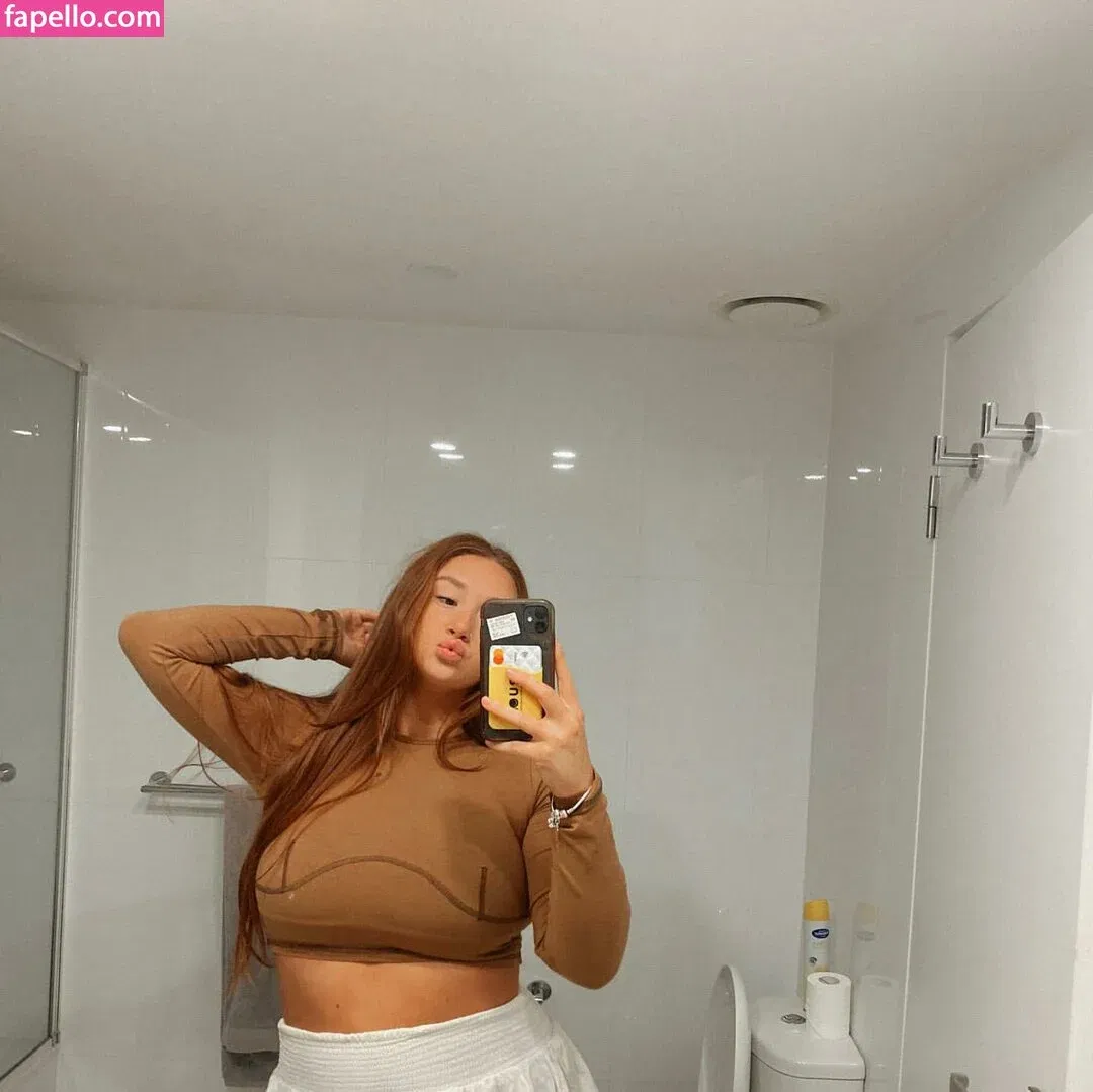 Hayley Aurisch / hailey.aurisch / yellowmonkeys Onlyfans Photo Gallery 