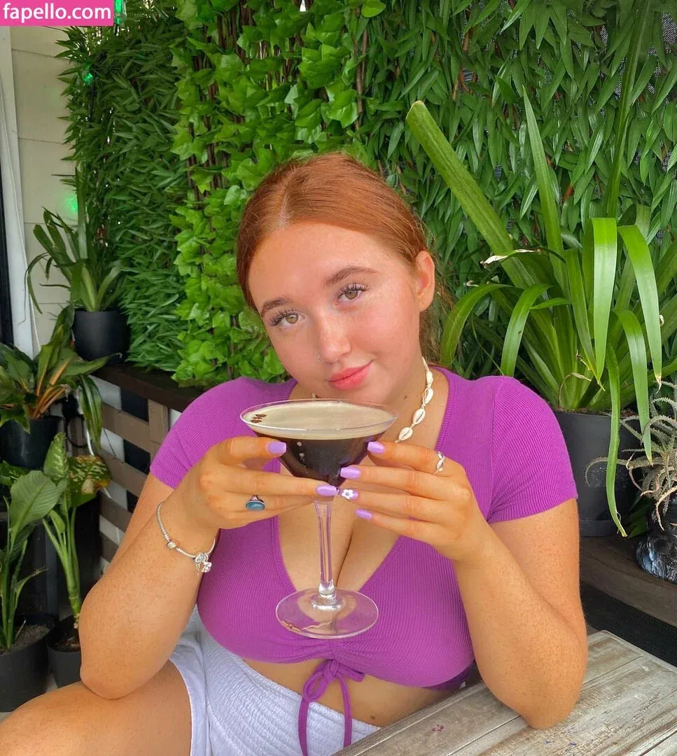 Hayley Aurisch / hailey.aurisch / yellowmonkeys Onlyfans Photo Gallery 