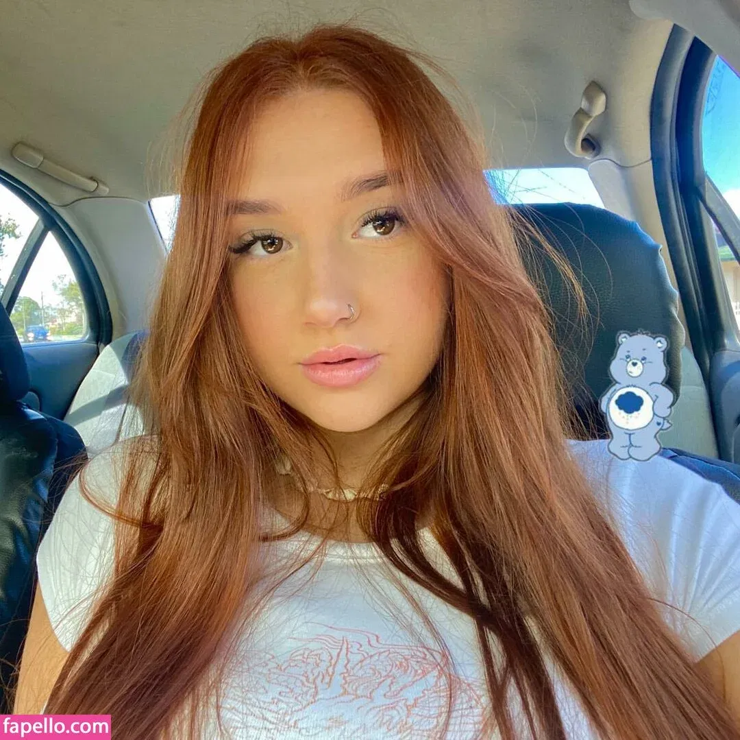 Hayley Aurisch / hailey.aurisch / yellowmonkeys Onlyfans Photo Gallery 