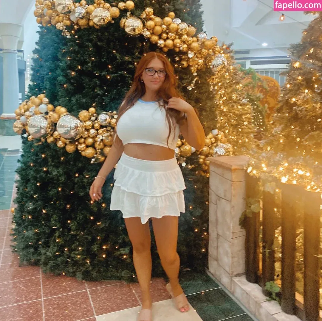 Hayley Aurisch / hailey.aurisch / yellowmonkeys Onlyfans Photo Gallery 