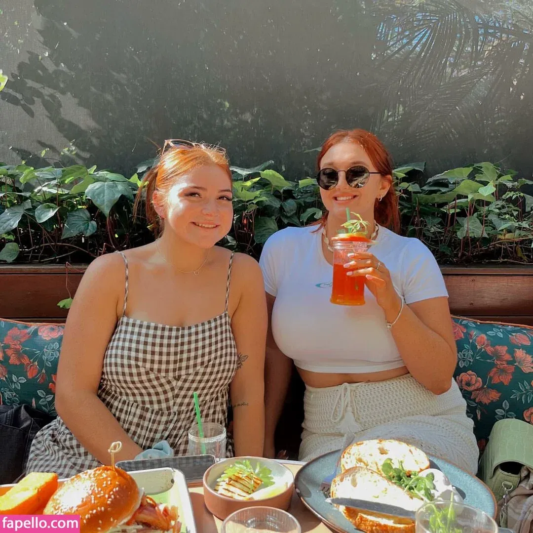 Hayley Aurisch / hailey.aurisch / yellowmonkeys Onlyfans Photo Gallery 