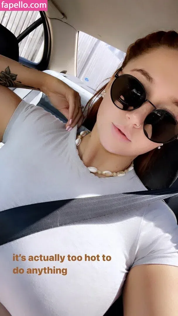 Hayley Aurisch / hailey.aurisch / yellowmonkeys Onlyfans Photo Gallery 