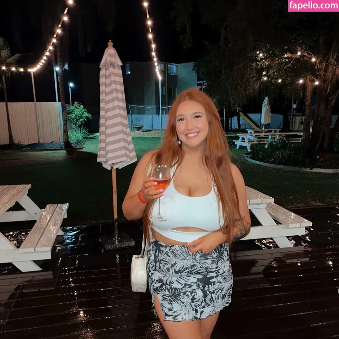 Hayley Aurisch / hailey.aurisch / yellowmonkeys Onlyfans Photo Gallery 