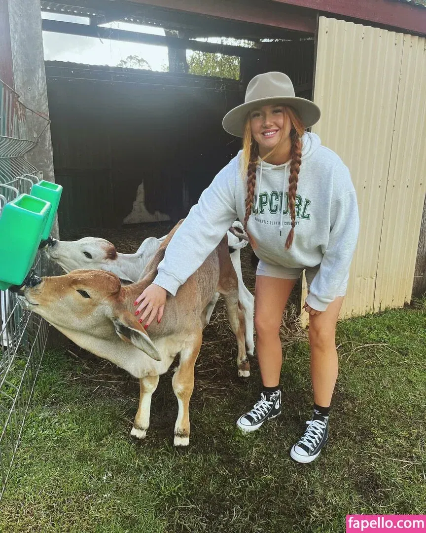 Hayley Aurisch / hailey.aurisch / yellowmonkeys Onlyfans Photo Gallery 
