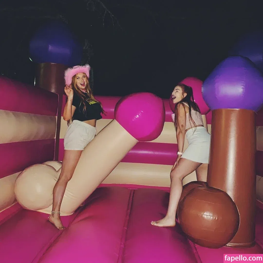 Hayley Aurisch / hailey.aurisch / yellowmonkeys Onlyfans Photo Gallery 