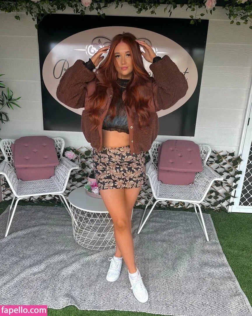 Hayley Aurisch / hailey.aurisch / yellowmonkeys Onlyfans Photo Gallery 