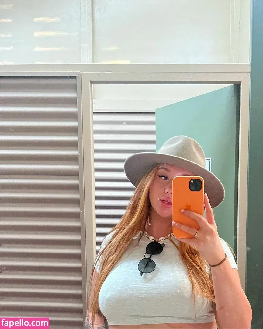 Hayley Aurisch / hailey.aurisch / yellowmonkeys Onlyfans Photo Gallery 