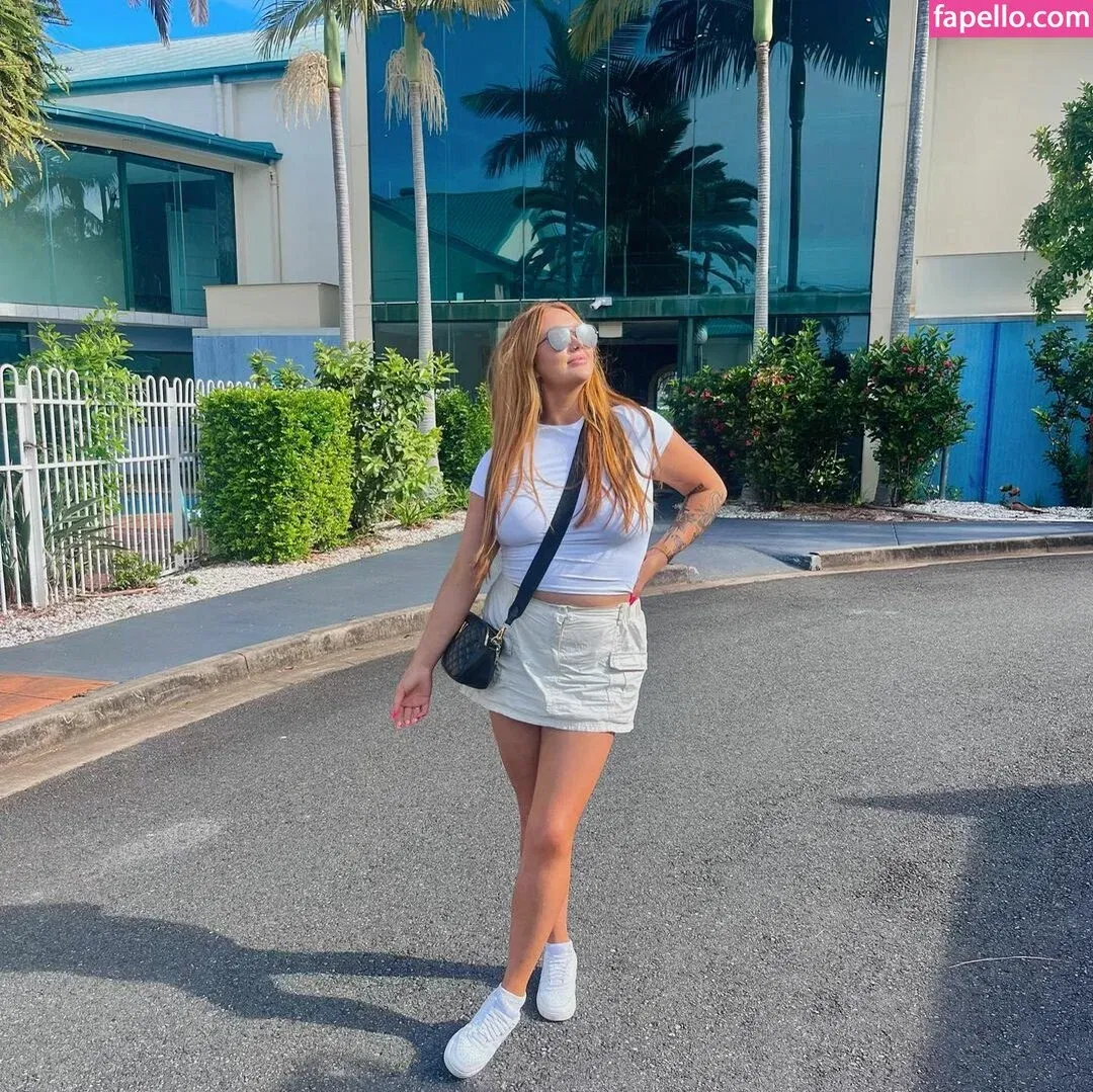 Hayley Aurisch / hailey.aurisch / yellowmonkeys Onlyfans Photo Gallery 