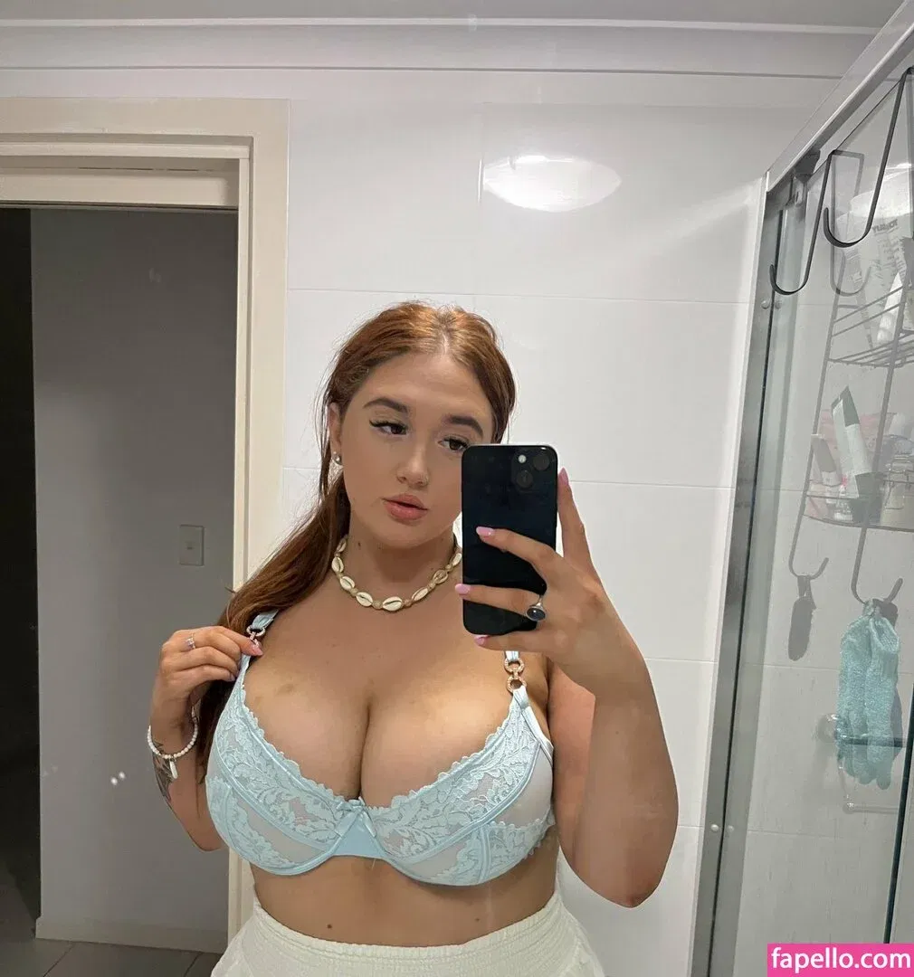 Hayley Aurisch / hailey.aurisch / yellowmonkeys Onlyfans Photo Gallery 