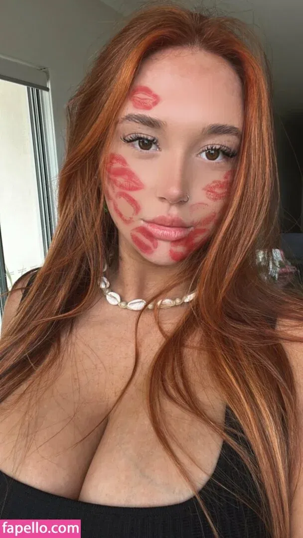 Hayley Aurisch / hailey.aurisch / yellowmonkeys Onlyfans Photo Gallery 