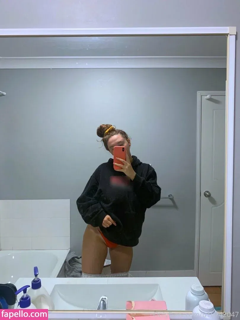 Hayley Aurisch / hailey.aurisch / yellowmonkeys Onlyfans Photo Gallery 