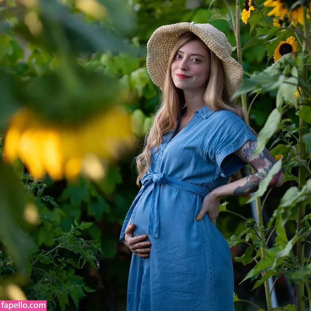 Caring Erin / CaringErin / Erin caroll / veryokay Onlyfans Photo Gallery 