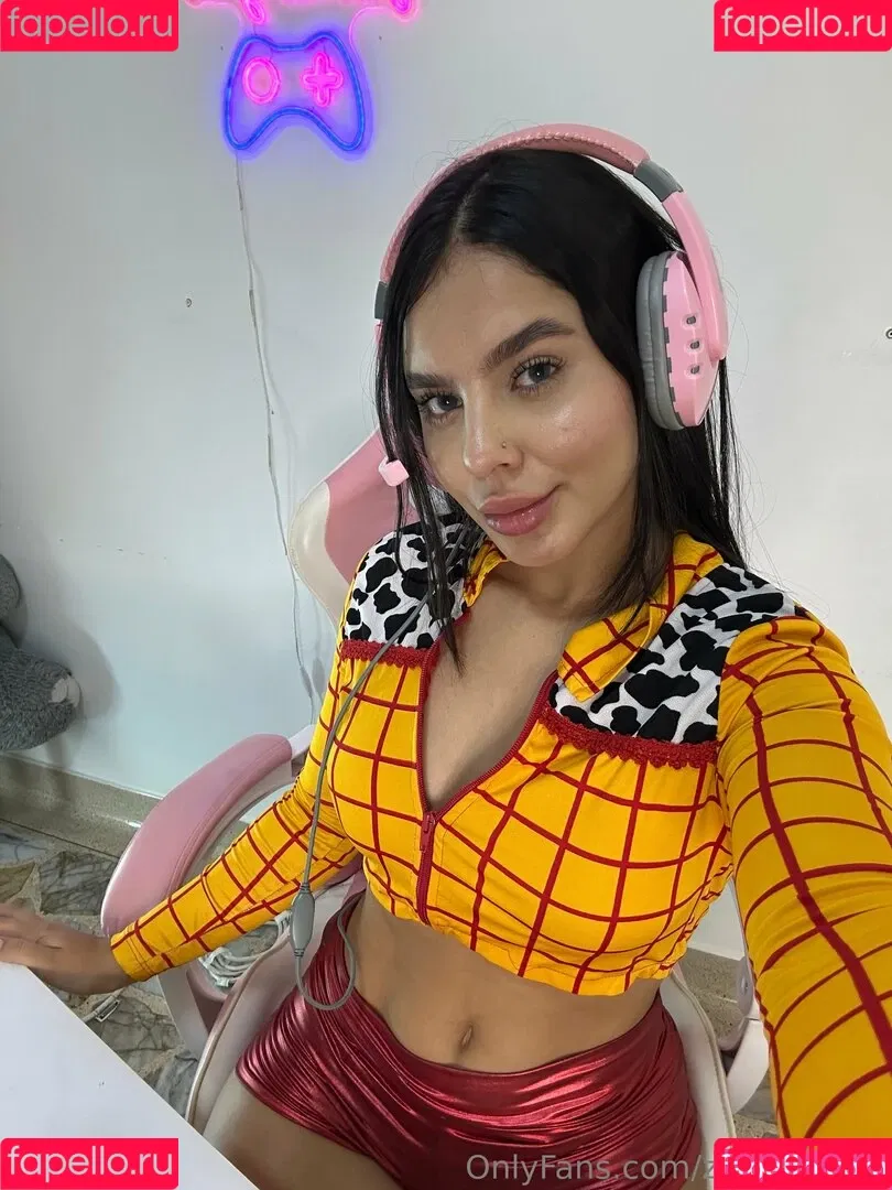 zoeyriveras / zoeyriveras_ Onlyfans Photo Gallery 