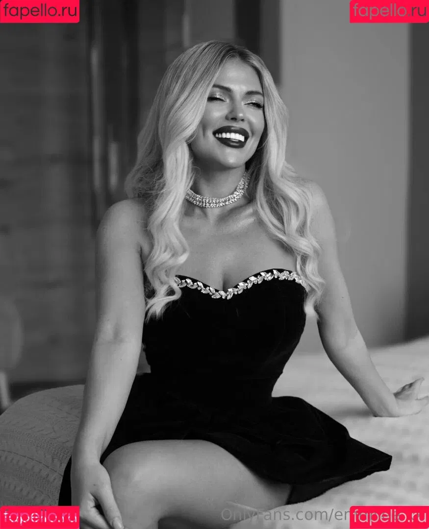 Emily / emmilee.xx Onlyfans Photo Gallery 
