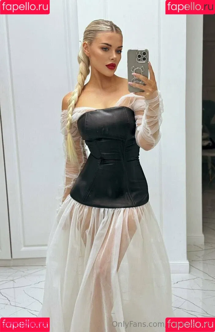 Emily / emmilee.xx Onlyfans Photo Gallery 
