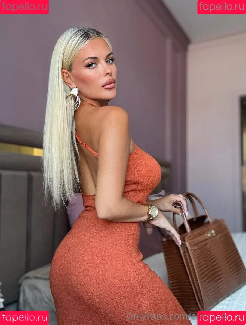 Emily / emmilee.xx Onlyfans Photo Gallery 