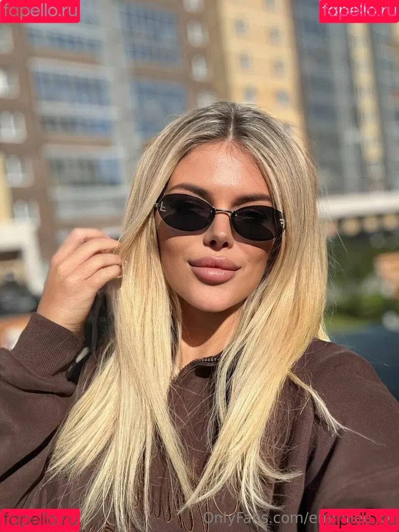 Emily / emmilee.xx Onlyfans Photo Gallery 