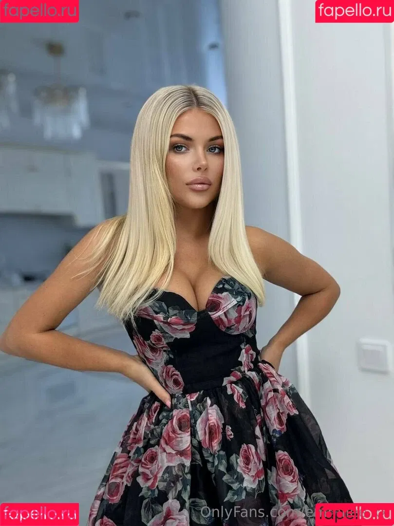 Emily / emmilee.xx Onlyfans Photo Gallery 