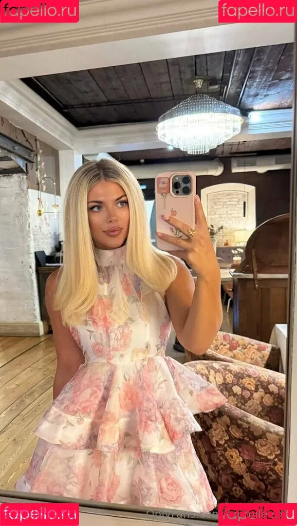 Emily / emmilee.xx Onlyfans Photo Gallery 
