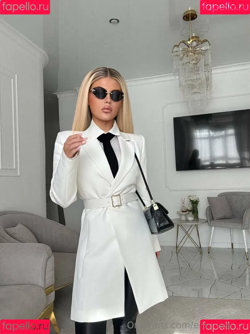Emily / emmilee.xx Onlyfans Photo Gallery 