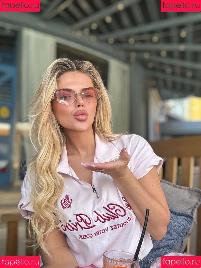 Emily / emmilee.xx Onlyfans Photo Gallery 