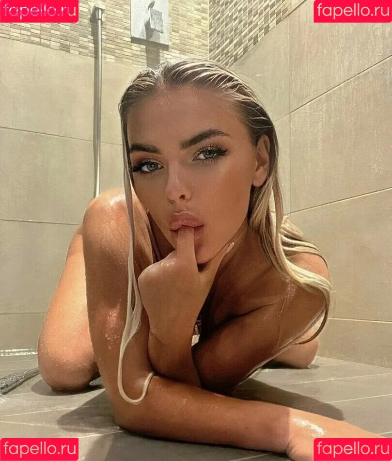 Emily / emmilee.xx Onlyfans Photo Gallery 