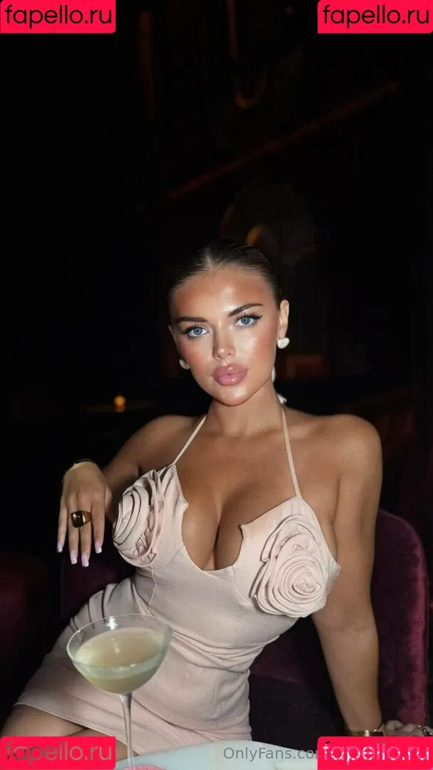 Emily / emmilee.xx Onlyfans Photo Gallery 