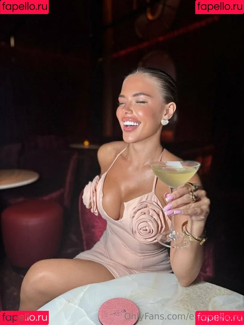 Emily / emmilee.xx Onlyfans Photo Gallery 