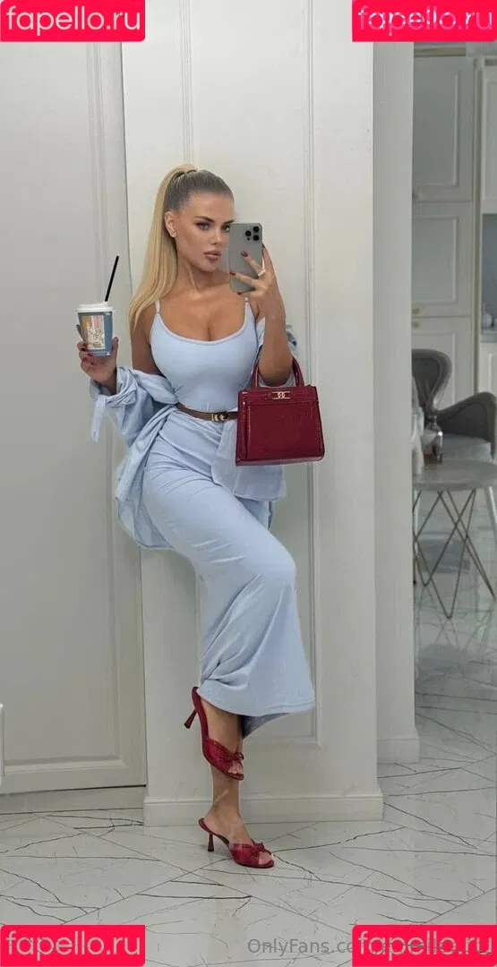 Emily / emmilee.xx Onlyfans Photo Gallery 