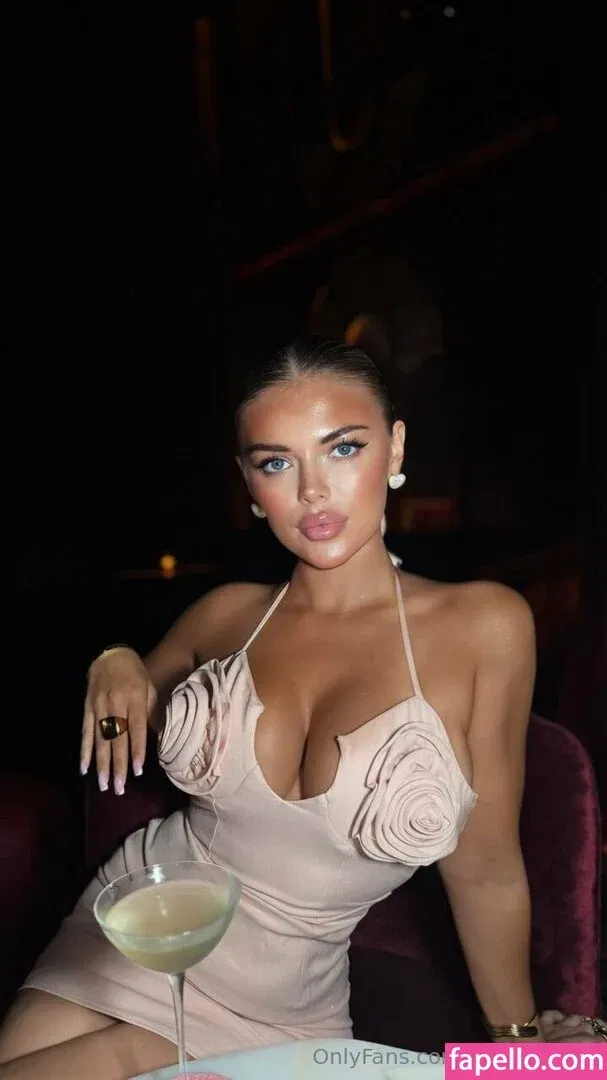 Emily / emmilee.xx Onlyfans Photo Gallery 