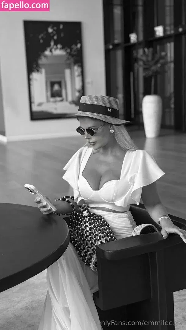 Emily / emmilee.xx Onlyfans Photo Gallery 