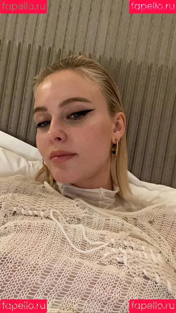 Zara Larsson / zaralarsson Onlyfans Photo Gallery 