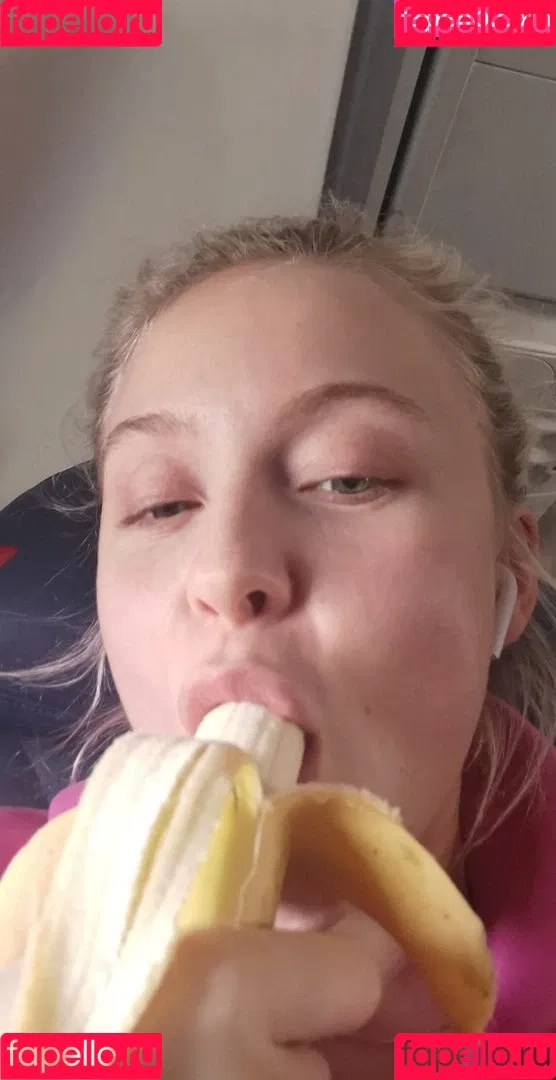 Zara Larsson / zaralarsson Onlyfans Photo Gallery 