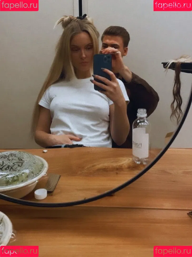 Zara Larsson / zaralarsson Onlyfans Photo Gallery 