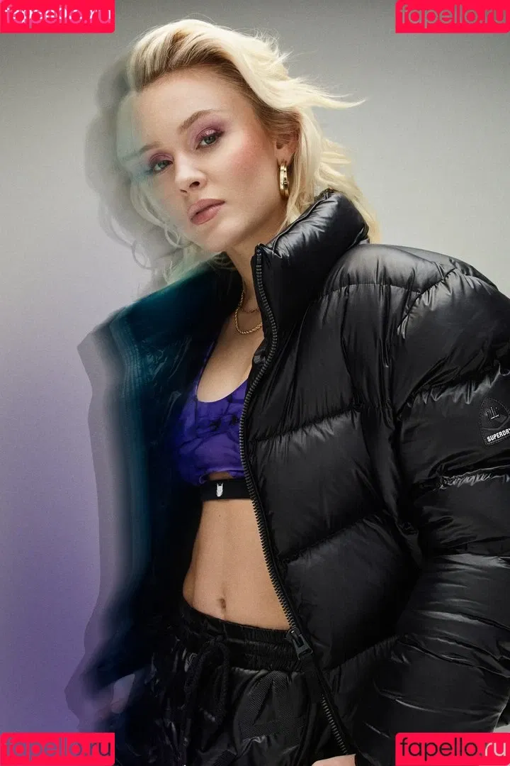 Zara Larsson / zaralarsson Onlyfans Photo Gallery 