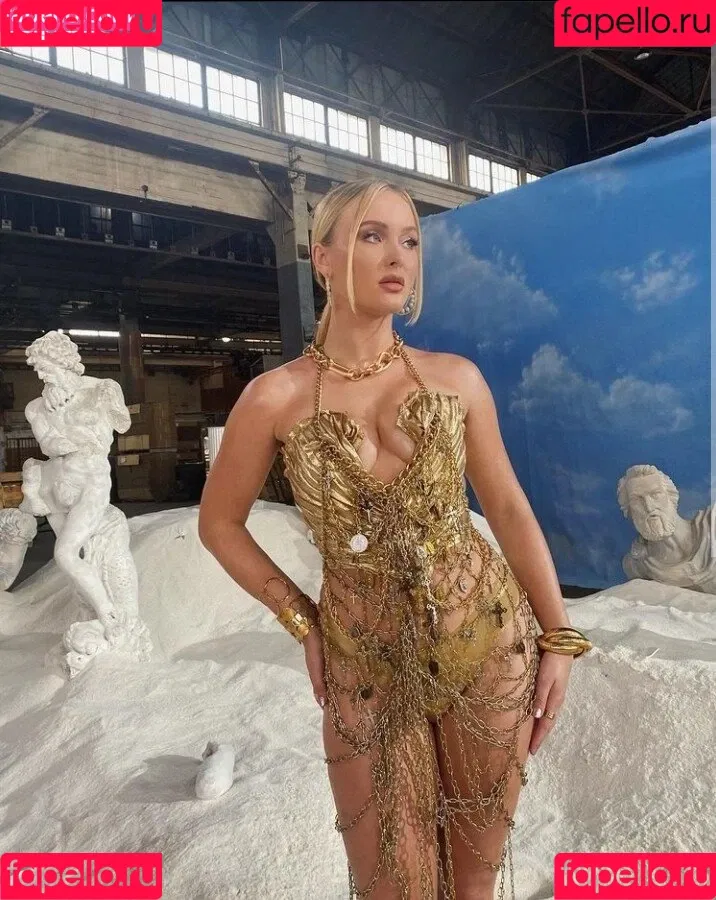 Zara Larsson / zaralarsson Onlyfans Photo Gallery 