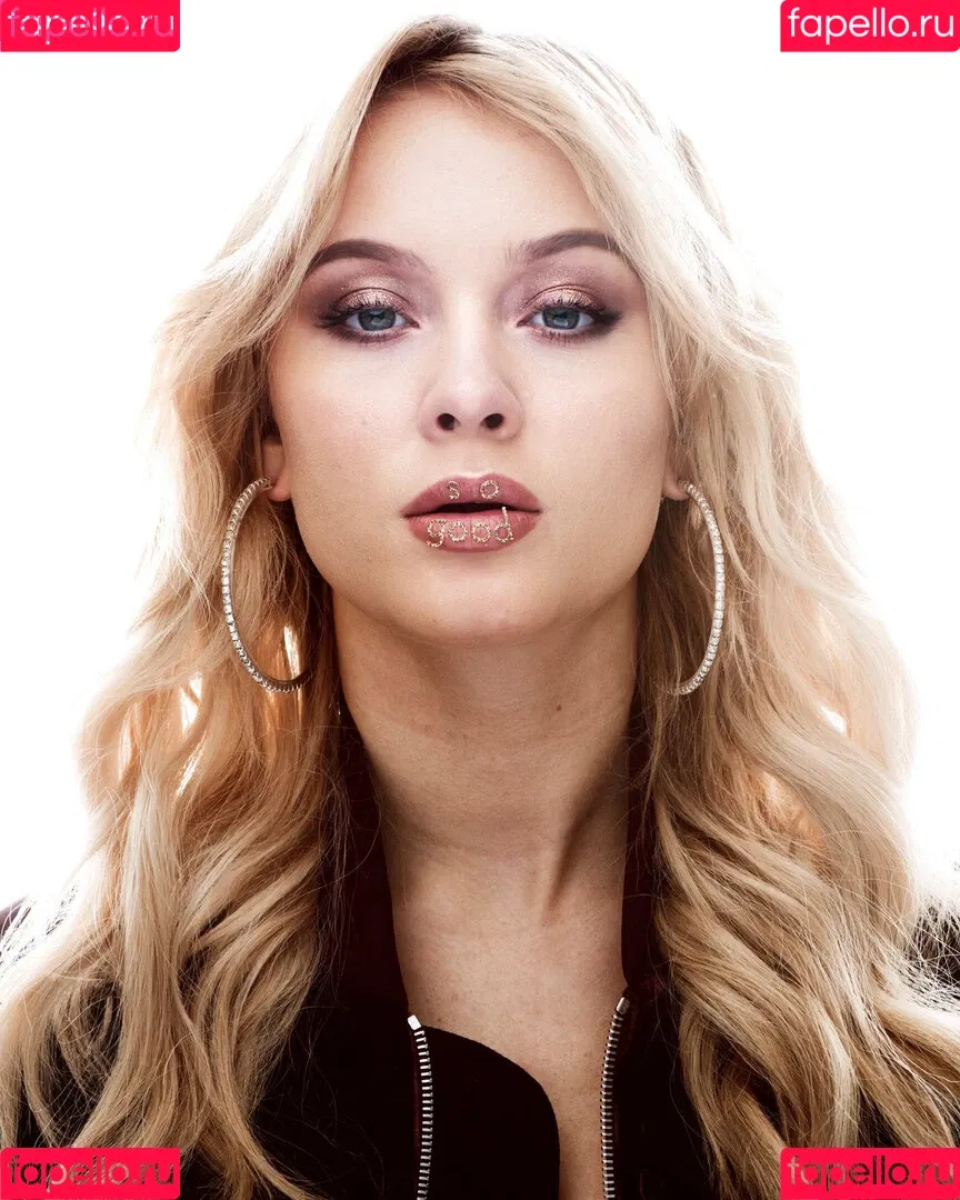 Zara Larsson / zaralarsson Onlyfans Photo Gallery 