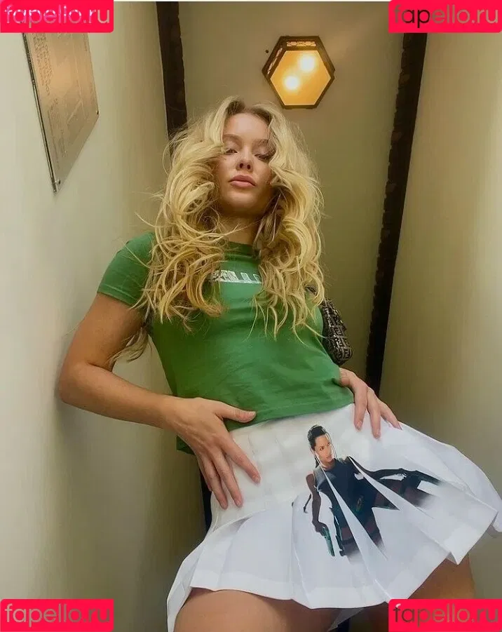 Zara Larsson / zaralarsson Onlyfans Photo Gallery 